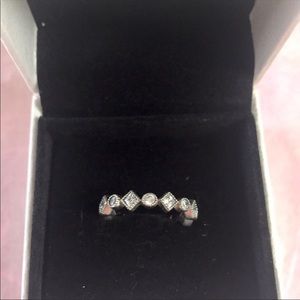 Pandora Ring